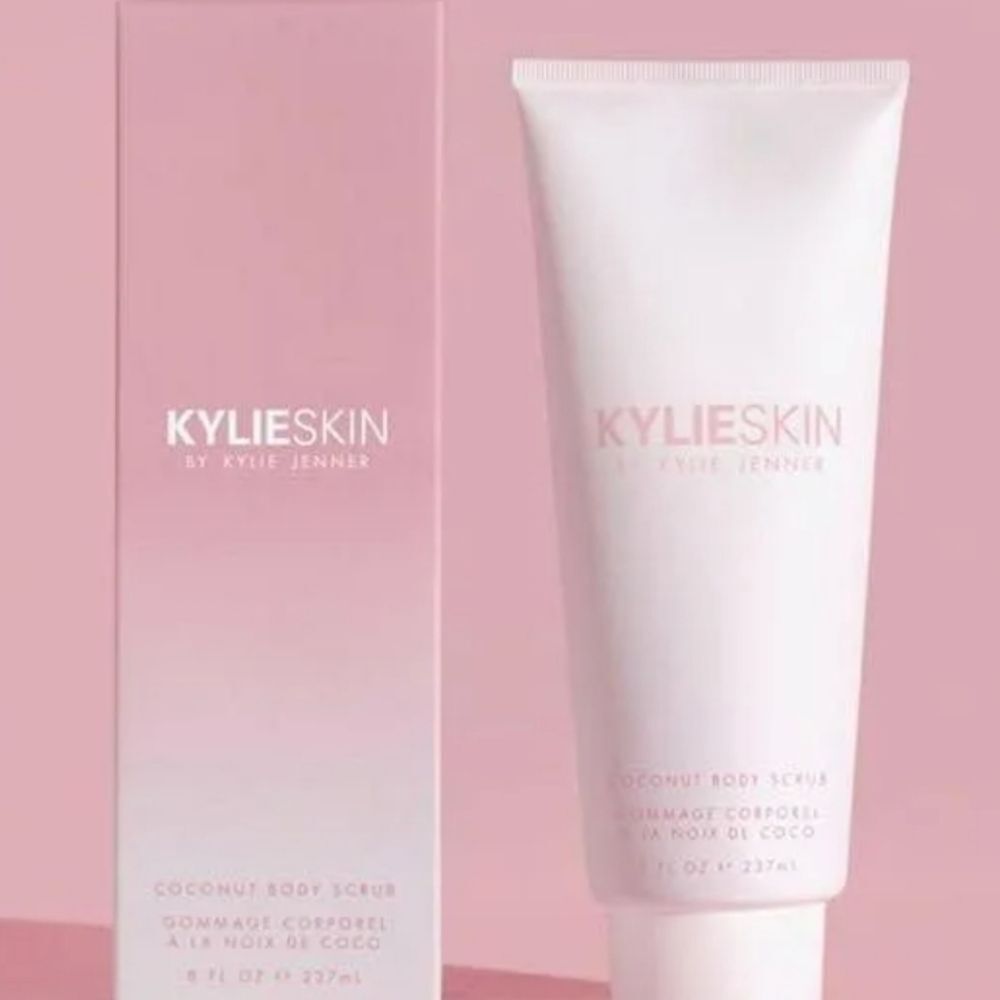 Kylie Skin Coconut Body Scrub - Picture 3 of 10